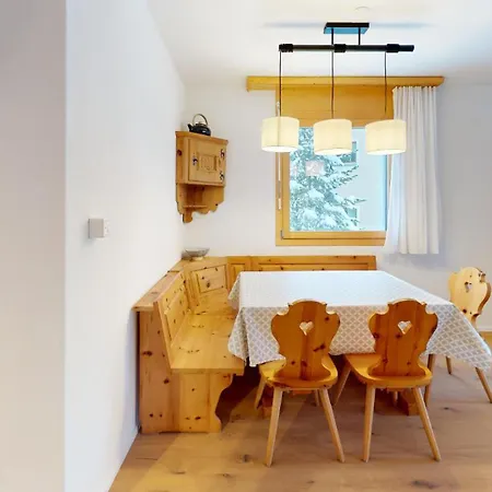 Dalia E12 شقة Celerina/Schlarigna